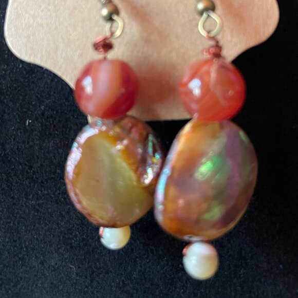 Hand crafted shell earrings. - Picture 2 of 2